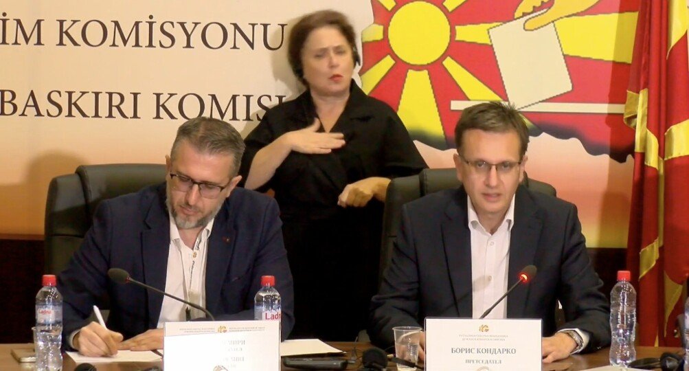 (ВИДЕО) Излезноста на вториот круг од локалните избори 45,71% – во Скопје гласале 33,82% од запишаните избирачи