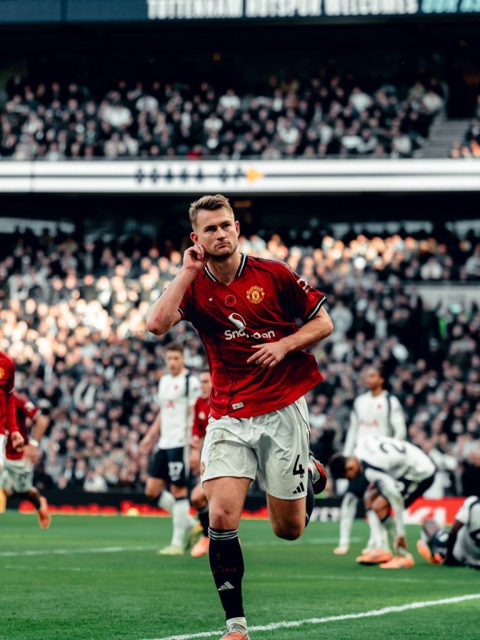 Без победник со четири голови на дуелот Тотенхем – М.Јунајтед