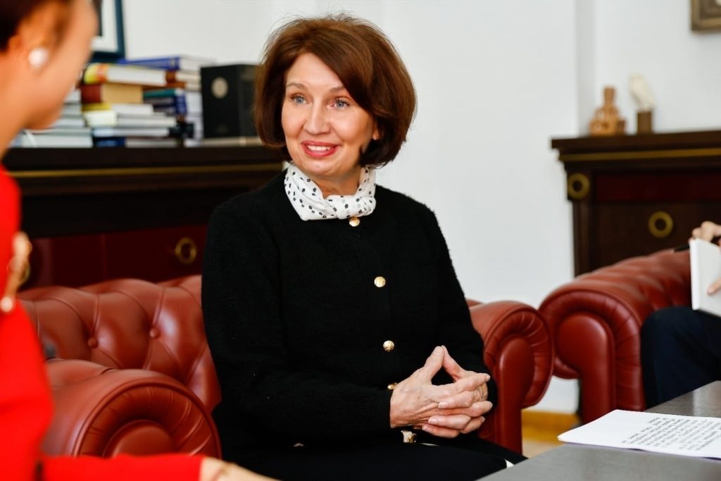 Сиљановска-Давкова прифати да биде покровителка на 60. издание на МТФ „Војдан Чернодрински“