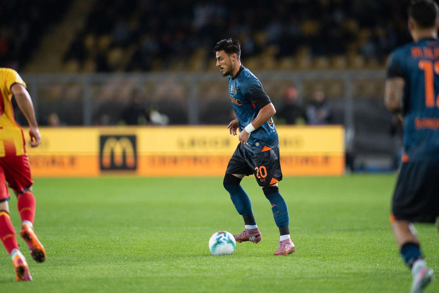 Ељиф Елмас првпат стартер за Наполи во ЛШ оваа сезона!