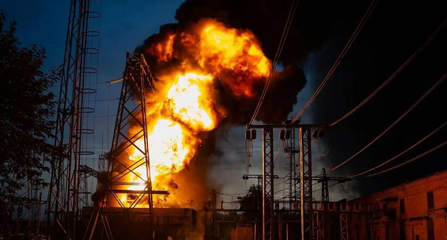 Руските напади врз енергетската инфраструктура ја осакатуваат одбранбената индустрија на Украина