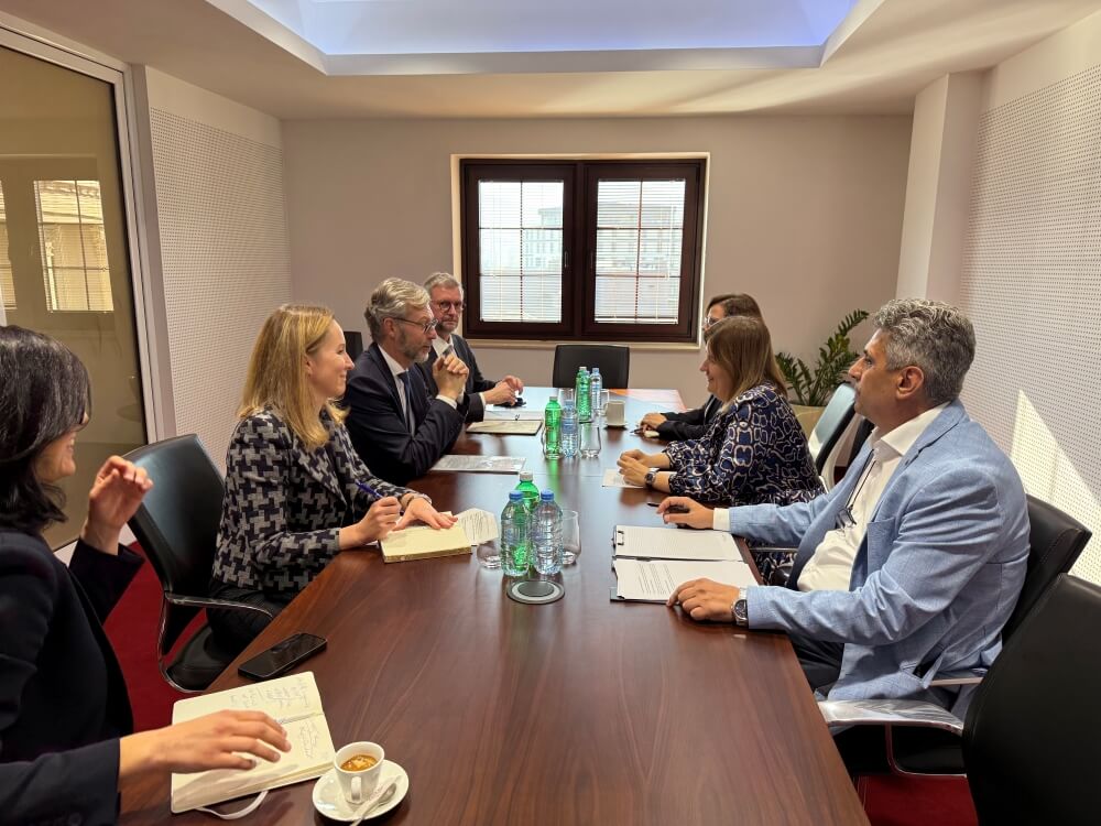 Божиновска и де Грут: Можности за големи енергетски инвестиции и зелена трансформација во Македонија