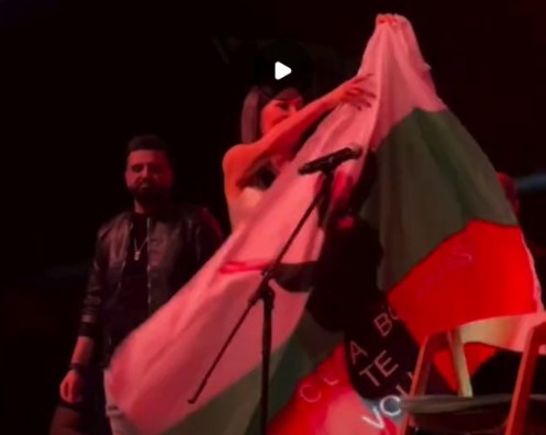 Цеца е многу нервозна откако мафташе со бугарското знаме во Македонија