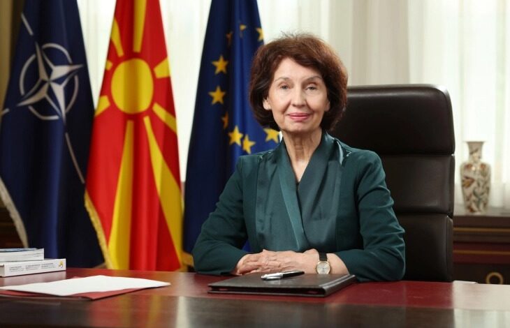 Гордaна Сиљановска-Давкова по повод 22 Ноември: Албанскиот јазик е дел од раскошниот мозаик на различностите што е влог во иднината на нашата заедничка татковина