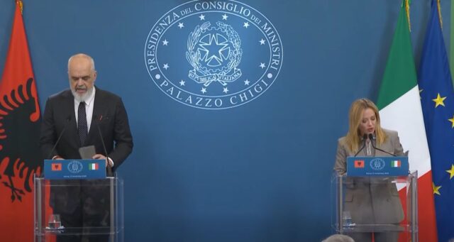 Мелони: Центрите за мигранти во Албанија ќе почнат да работат кога ЕУ ќе усвои нов договор