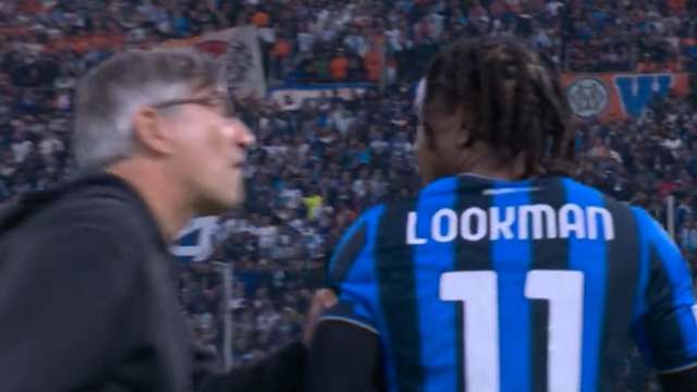 Тренерот и најдобриот играч на Аталанта во жестока расправија, клупата спречи поголем инцидент (Видео)