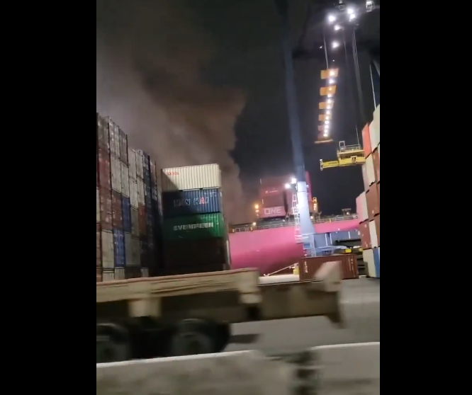 Експлозија во пристаништето во Лос Анџелес