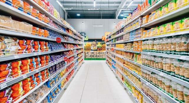 Научниците повикуваат на итна акција за ултра-преработената храна – стратегија што треба да ја слушне и примени и нашата влада