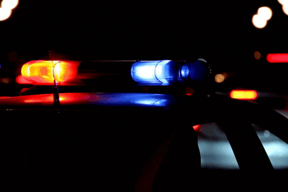 Спречена трагедија: Поставена бомба и 100 куршуми пронајдени во автомобил на Бит Пазар – семејството мета на закани