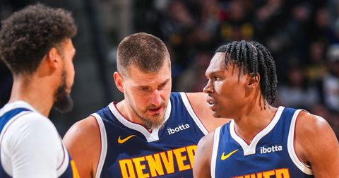 ВИДЕО: „Трипл-дабл“ на Јокиќ и победа на Денвер, Дончиќ не можеше сам во поразот од Атланта