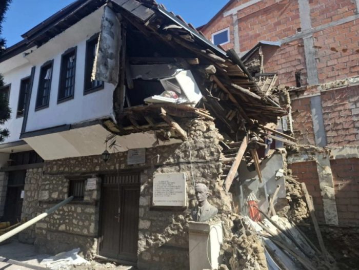 НОВА КРИВИЧНА ПРОТИВ МЕРКО: Бившиот градоначалник на Струга и 4 други лица пријавени за уривањето на куќата на Малески