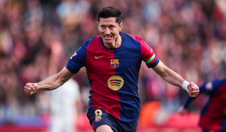 Левандовски ниту ќе си оди од Барса, ниту ќе ја заврши кариерата