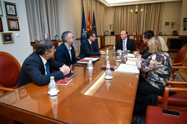 Претседателот на Собранието Африм Гаши на средба со претставници на ДИК