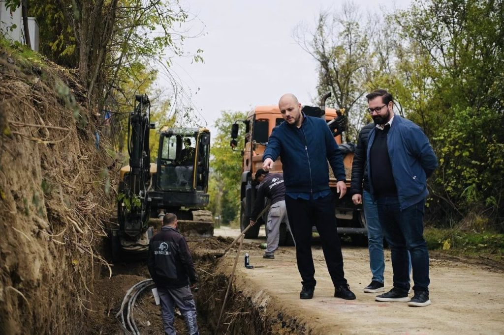 Во Радишани се гради потпорен ѕид за заштита од одрони