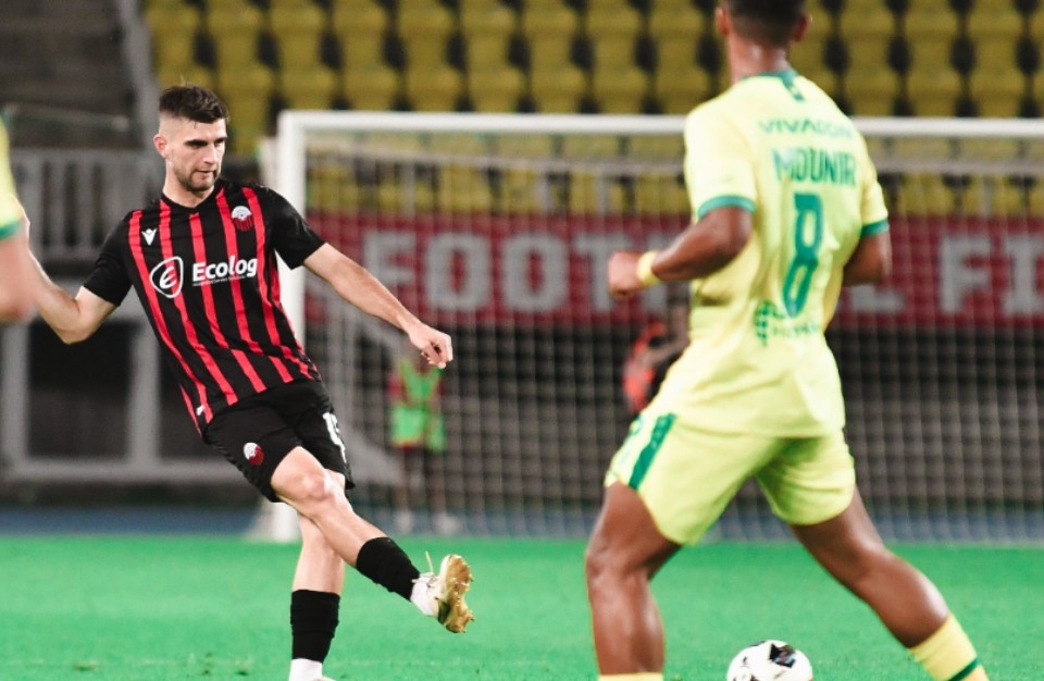 Полски гигант сериозно „загризал“ за фудбалер на Шкендија!