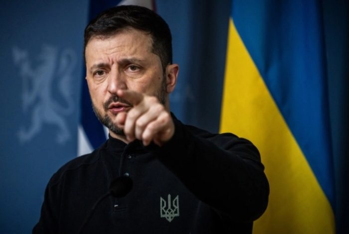 ЗЕЛЕНСКИ: Продолжуваме да ги уништуваме окупаторите, а најважно е да ги спречиме руските напади каде што е можно