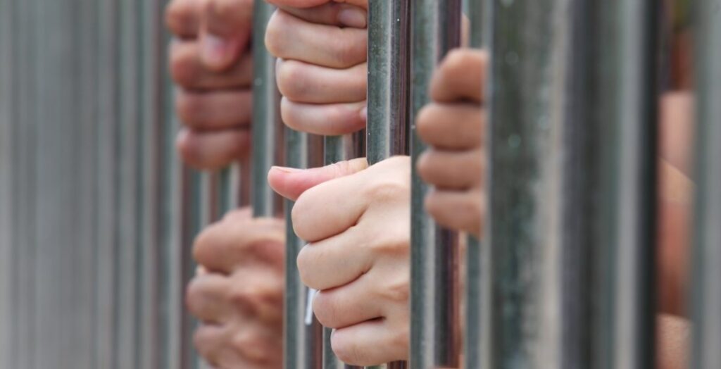 31 затвореник убиен во два затворски инциденти во Еквадор