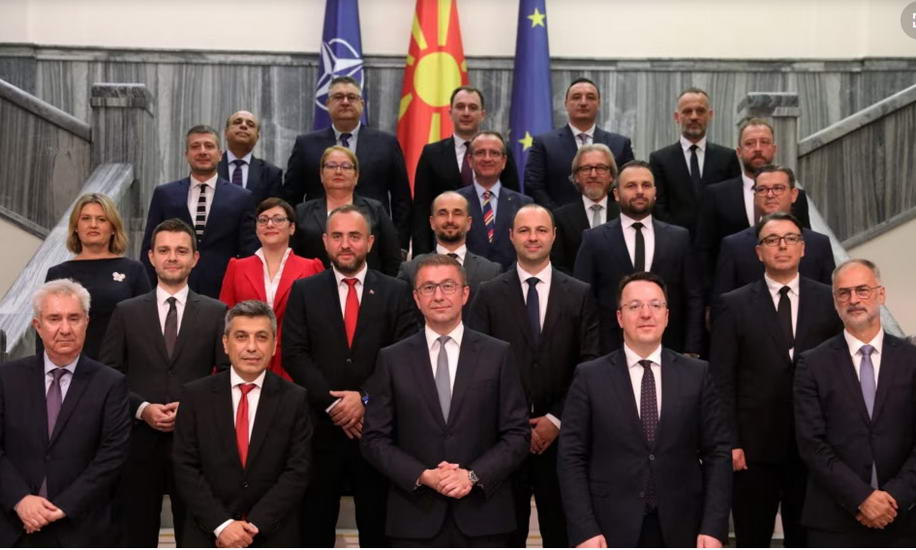 Неизбежна реконструкција на Владата, можни „прелети“ во Собранието