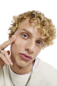 Eucerin DERMOPURE CLINICAL –дерматолошко решение во борбата со акни