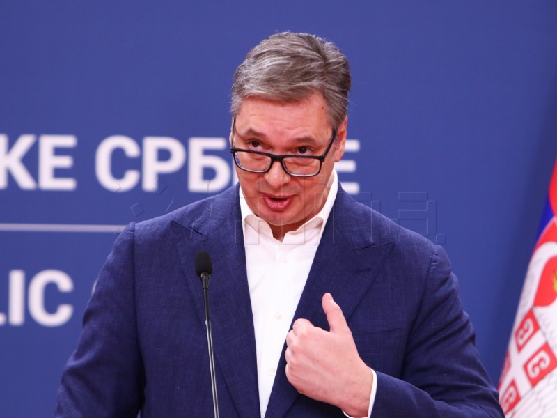 Вучиќ негира вмешаност во „Сараево Сафари“