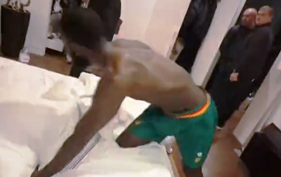 Девојка го фати нејзиниот дечко фудбалер како ја изневерува, сè објави на социјалните мрежи (ВИДЕО)