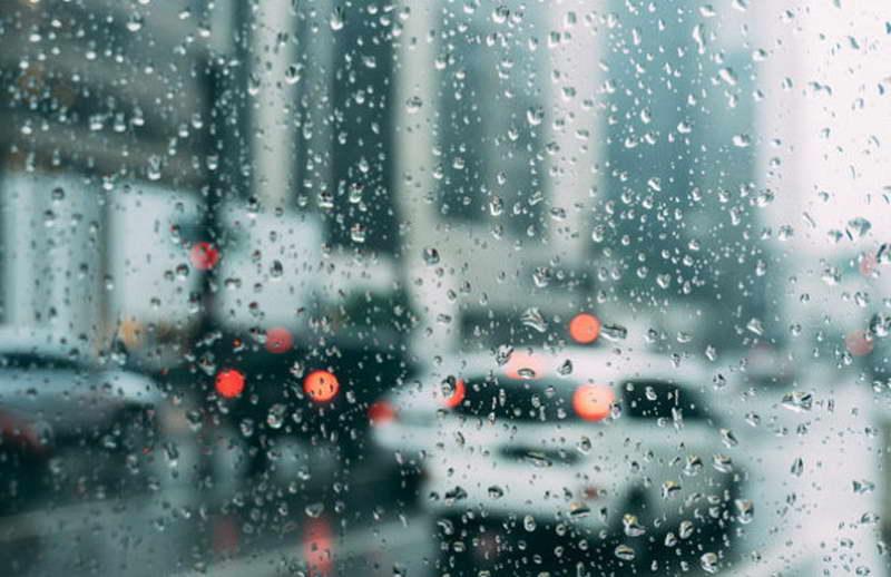 УХМР: Попладне и утре – повремени врнежи и засилен северен ветер