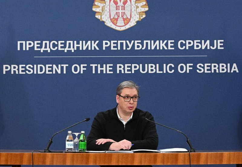 Вучиќ вели дека три дена српските служби бркаат двајца снајперисти низ Белград
