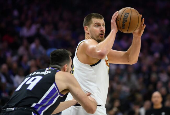 (Видео) Брилијантниот Никола Јокиќ го реши Сакраменто