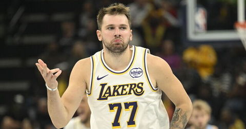 Дончиќ руши рекорди како од шега: Го урна Чембрлејн и бројките стари 65 години (ВИДЕО)