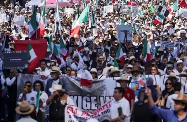 Десетици повредени во протест Генерацијата Z во Мексико