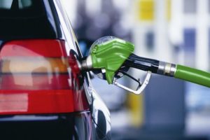 Поскапуваат горивата