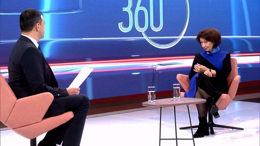 Треба да внимаваме на зборовите за органите со кои ја делиме власта, вели претседателката за нападите од премиерот кон правосудството