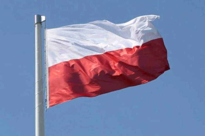 По неколку години, Полска повторно отвори два гранични премини со Белорусија