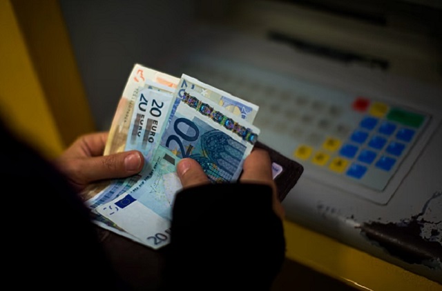 Грција ќе воведе даночни олеснувања за четири милиони граѓани