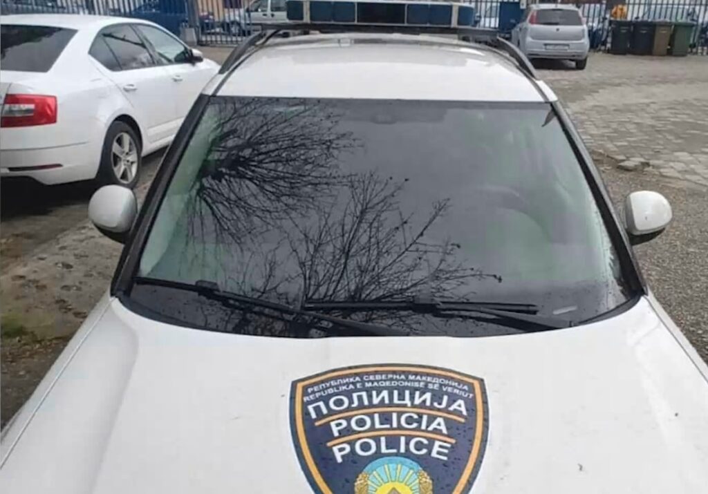 Тројца турски државјани приведени за пренесување мигрант преку граница