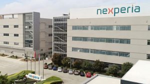 Кина ѝ дозволи на Нексперија да извезува чипови, но прво да одобри Пекинг