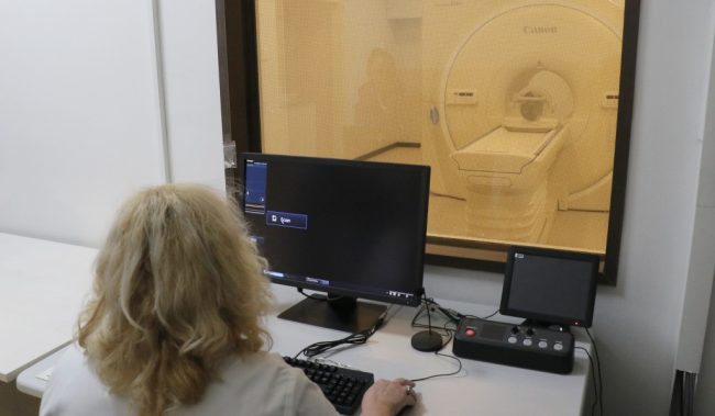 ХИРУРШКАТА КЛИНИКА „СВ. НАУМ ОХРИДСКИ“ ДОБИ НОВА МАГНЕТНА РЕЗОНАНЦА, ЌЕ СЕ ЗГОЛЕМИ БРОЈОТ НА ПРЕГЛЕДИ