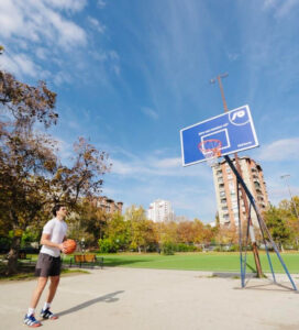 40 кошаркарски табли за 40 години НЛБ Банка – Донација за основните училишта по повод Месецот на штедење