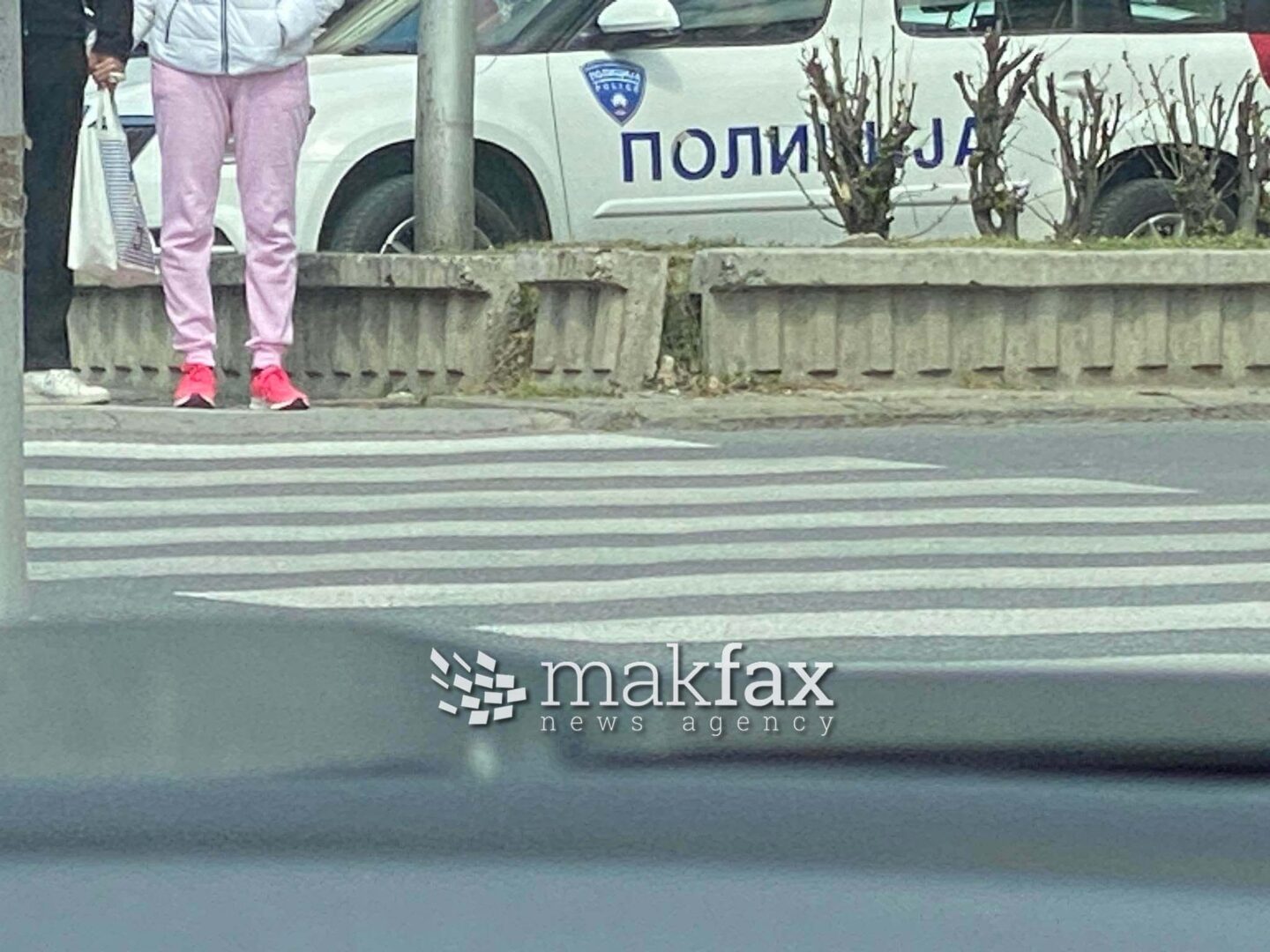 МВР со опомена до 150 граѓани кои зборувале на телефон додека минувале на пешачки