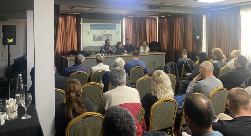 Повеќе од 100 учесници на првите обуки за африканска чума кај свињите