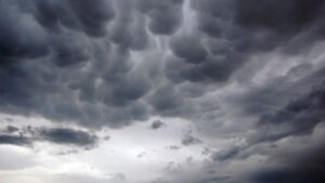 Облачно и врнежливо со температура до 17 степени