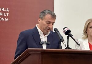 ВРЕДИ: Реформата на ДУИ почнува и завршува со Блерим Беџети