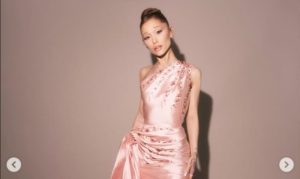 (ФОТО) АРИЈАНА ГРАНДЕ ЈА ЗАВРШУВА МУЗИЧКИОТ КАРИЕРА: Ја организира последната турнеја