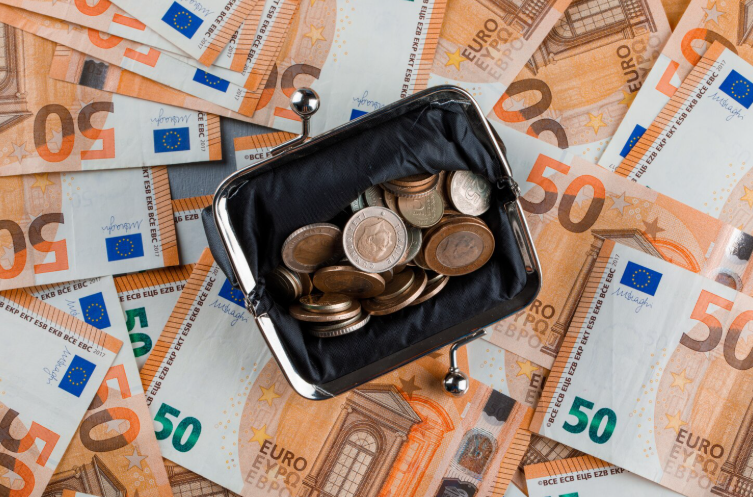 Хрватите кои ги работат овие професии живеат убаво: Тие заработуваат во просек 2.409 евра