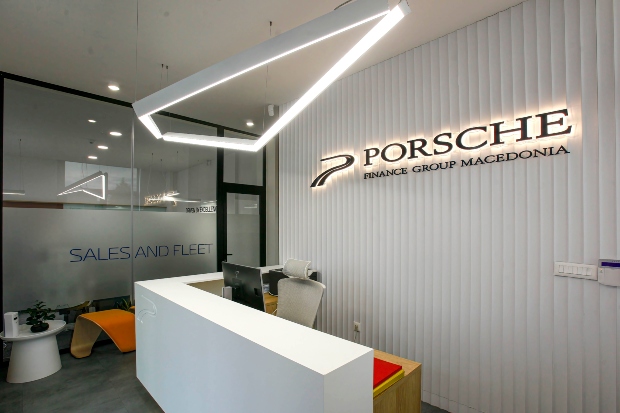 Средина во која и клиентите и вработените ја чувствуваат енергијата на Porsche – Driven by Excellence