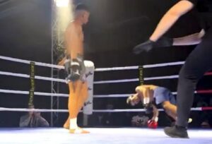 Тежок нокаут со ножен удар во главата на кикбокс настан во Германија (ВИДЕО)