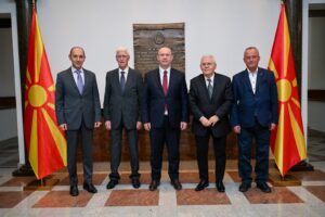 Гаши на средба со екс-претседатели на Собранието – предложено основање неформален совет