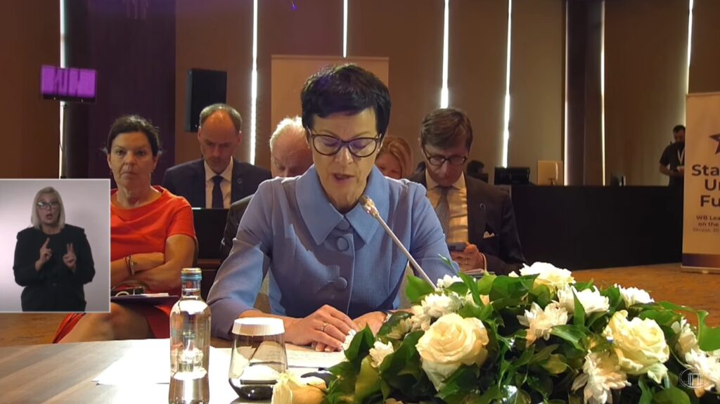 Македонија изоставена од пофалбите на ЕУ комесарката за проширување