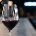 Европскиот вински сектор доживува кревко закрепнување во 2025-та