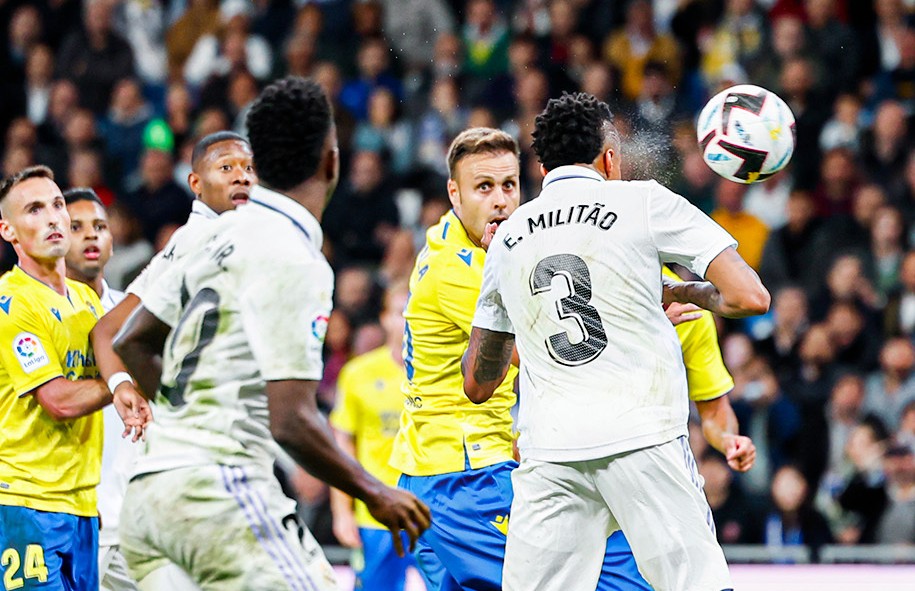 Нов удар за Реал, бразилскиот стопер се врати повреден во Мадрид